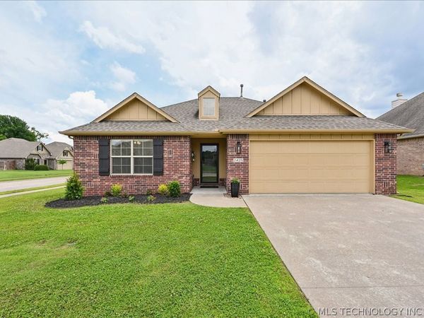 2425 S Oak Avenue, Broken Arrow, OK 74012