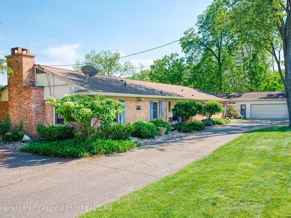 3619 Waverly Hills Road, Lansing, MI 48917