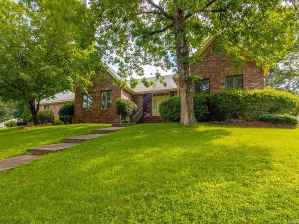 1145 Cambridge Circle, Benton, AR 72019
