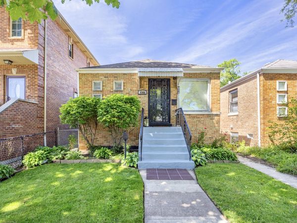 4906 W Argyle Street , Chicago, IL 60630