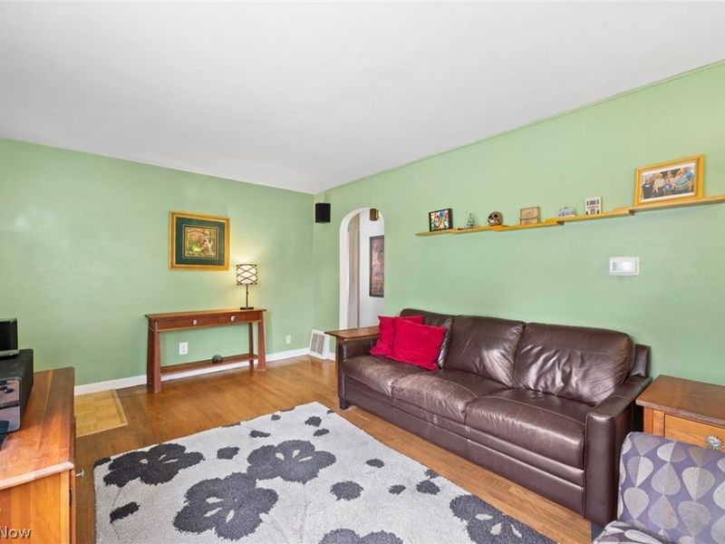 3211 Oakwood Drive, Cuyahoga Falls, OH 44221 Photo 4