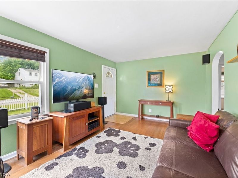 3211 Oakwood Drive, Cuyahoga Falls, OH 44221 Photo 5