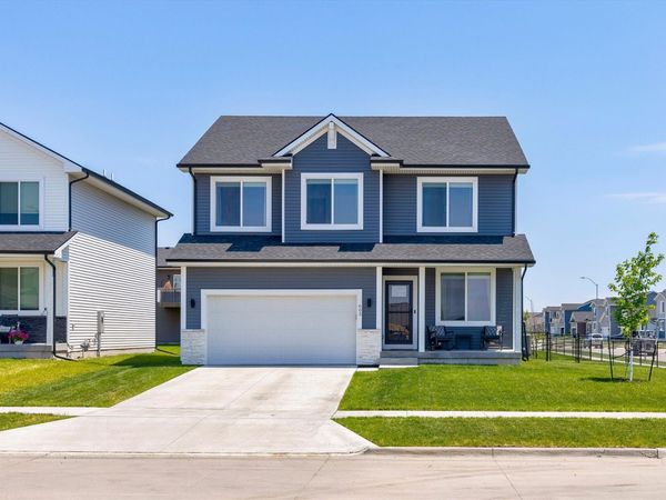 603 NE Oak Ridge Drive, Ankeny, IA 50021