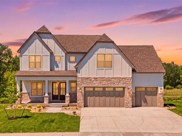 411 MacBride Trail , Solon, IA 52333