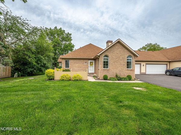 103 Turnbury Lane, Perrysburg, OH 43551