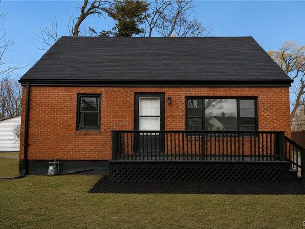 92 Sharon Parkway, Buffalo, NY 14218