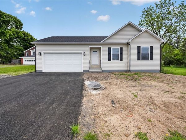 212 Tarolli Drive , Syracuse, NY 13209
