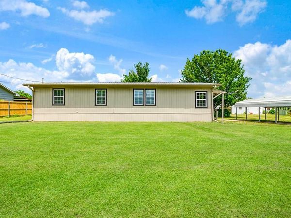 735 1st Street SW, Detroit, TX 75436