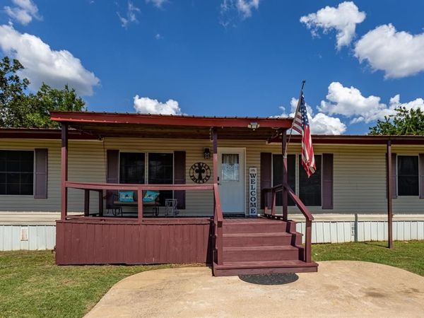 75 Southern Drive, Mineral Wells, TX 76067
