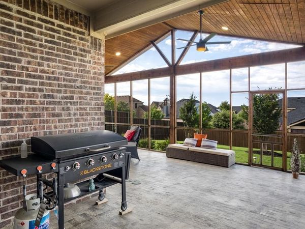 560 Winnetka Drive, Oak Point, TX 75068