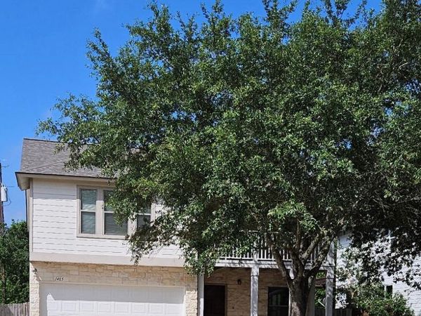 1405 Meadow PKWY, San Marcos, TX 78666