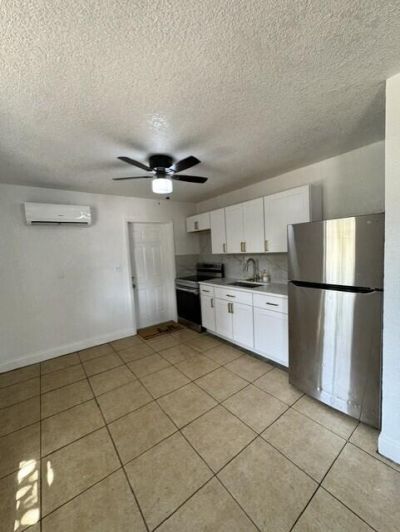 554 W 1st Street, Riviera Beach, FL 33404 Photo