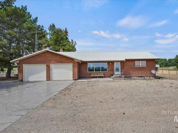 574 W 100 N, Paul, ID 83347