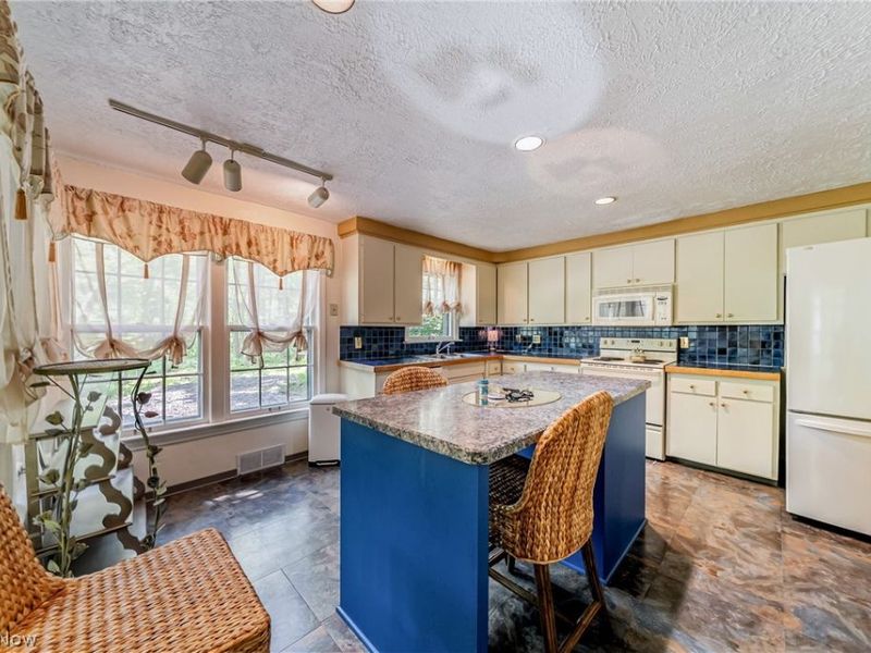 2038 Staunton Road, Cleveland Heights, OH 44118 Photo 19