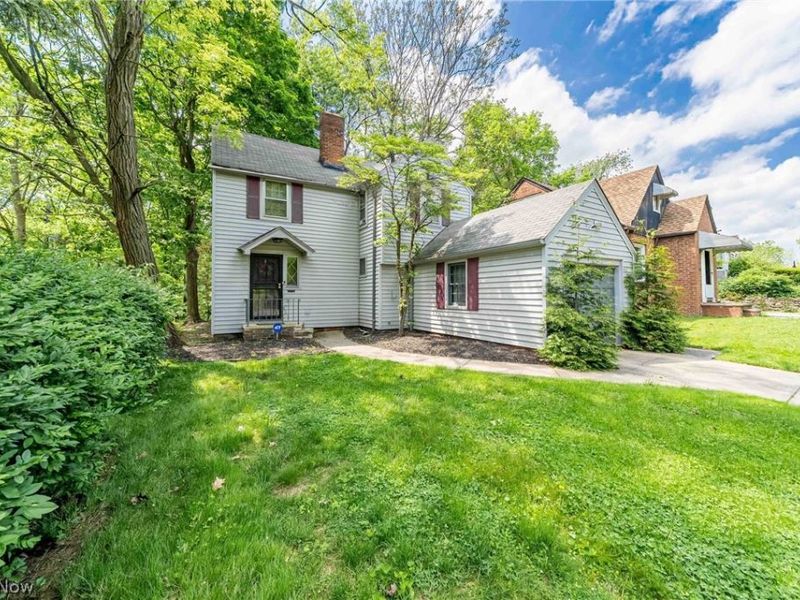 2038 Staunton Road, Cleveland Heights, OH 44118 Photo 2