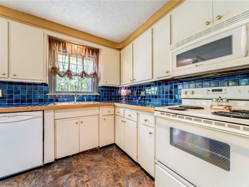 2038 Staunton Road, Cleveland Heights, OH 44118 Photo 20