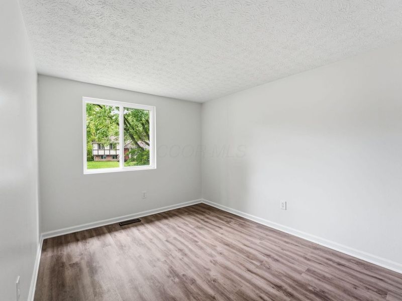 2390 Daleton Place , Columbus, OH 43232 Photo 22