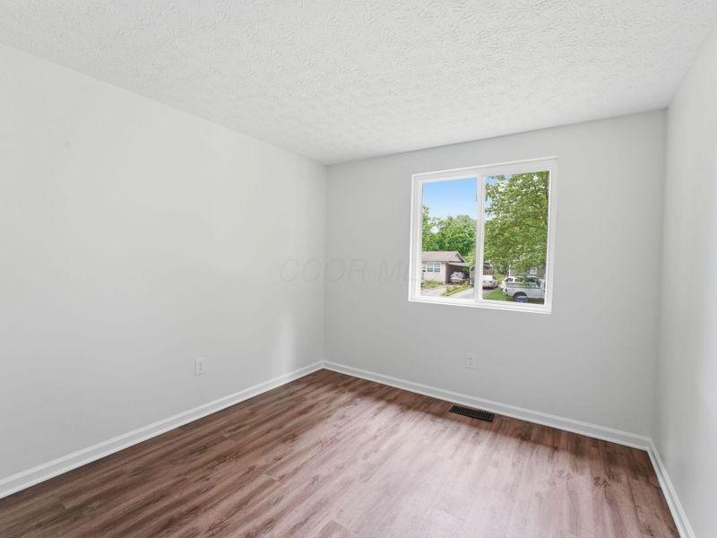 2390 Daleton Place , Columbus, OH 43232 Photo 24