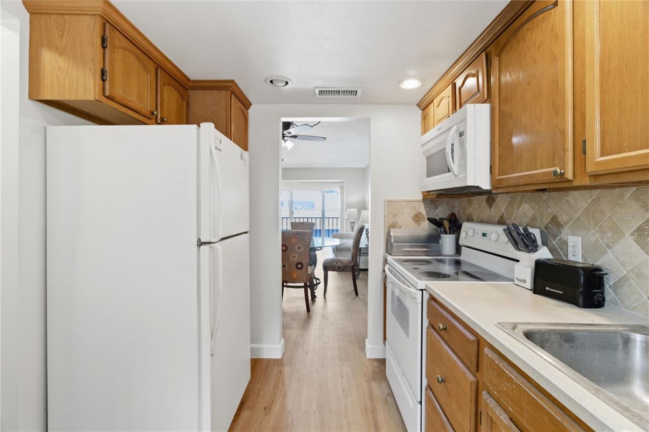 2060 Marilyn Street, Unit 207, Clearwater, FL 33765 Photo