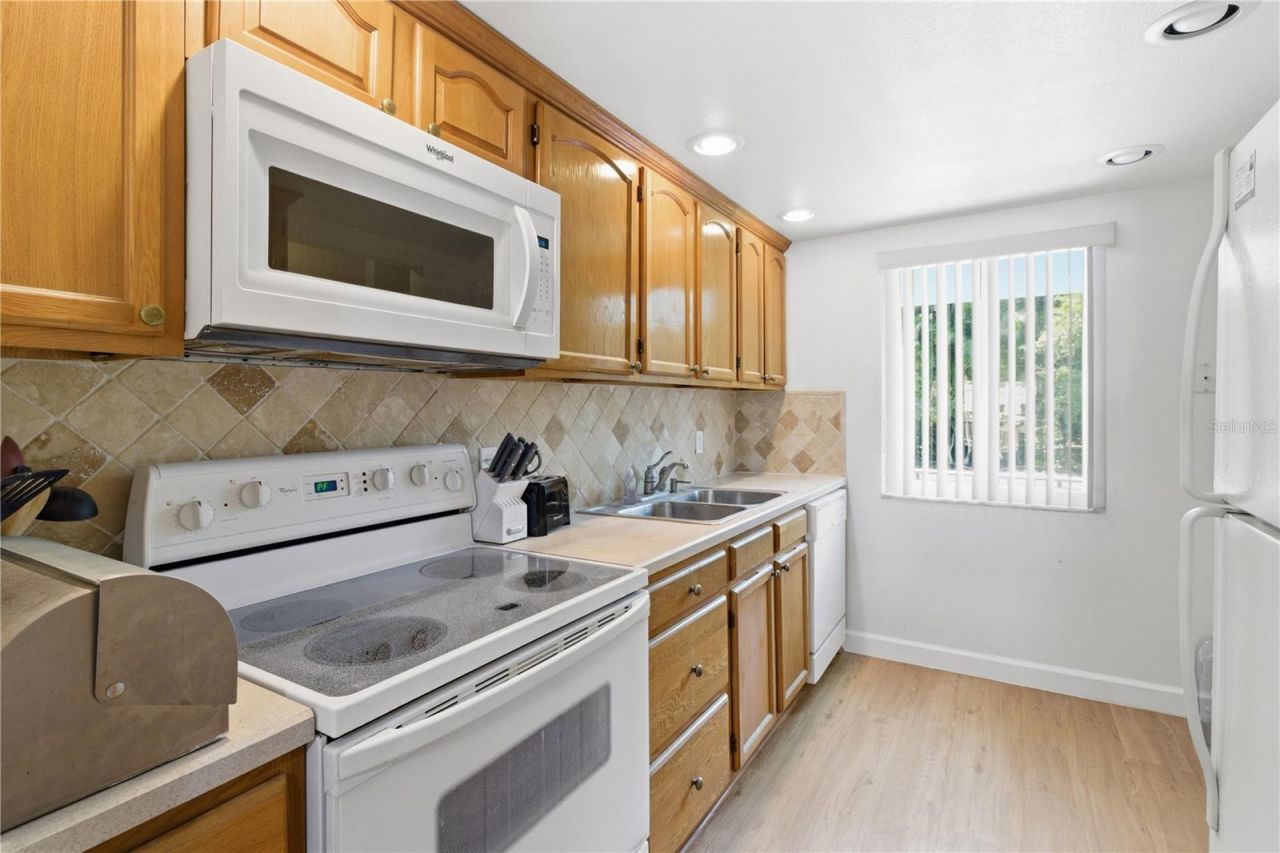 2060 Marilyn Street, Unit 207, Clearwater, FL 33765 Photo