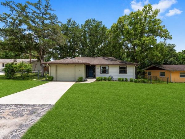 10 SILVER DRIVE, OCALA, FL 34472
