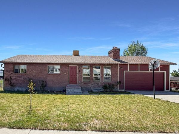 950 N VALLEY DR , Castle Dale, UT 84513