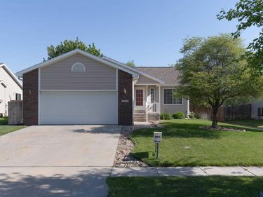 13422 Jamestown Street , Waverly, NE 68462