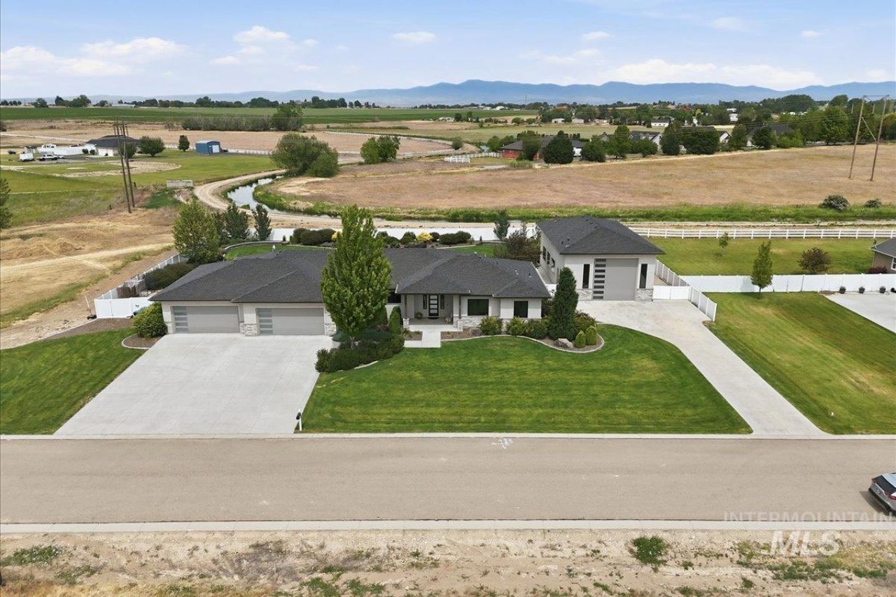 2978 S Elevation Pl, Nampa, ID 83687 Main Photo