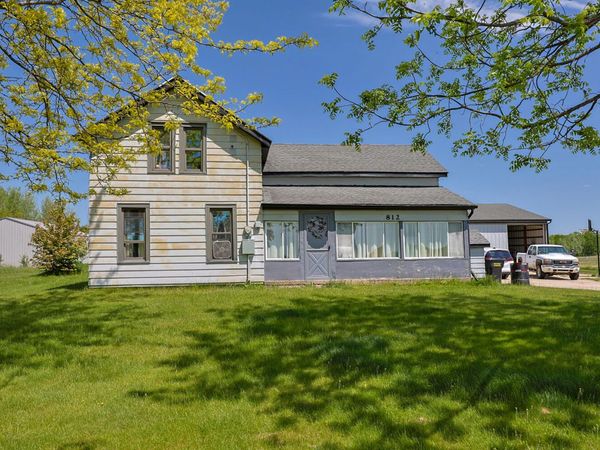 812 E Yale Road, Rothbury, MI 49452