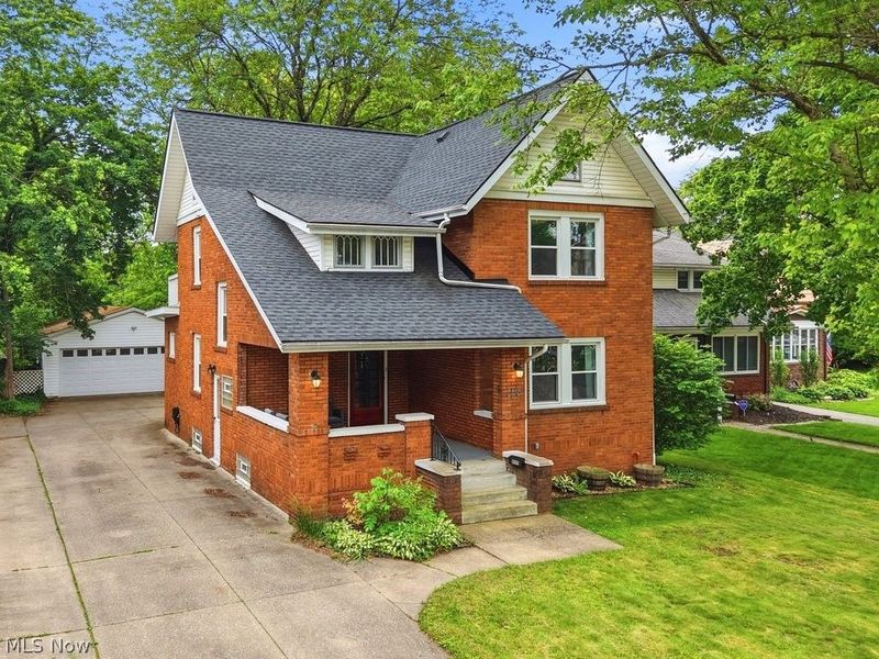 608 Chestnut Boulevard, Cuyahoga Falls, OH 44221 Photo 1