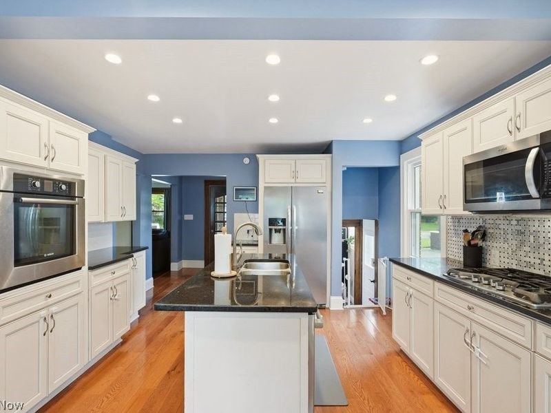 608 Chestnut Boulevard, Cuyahoga Falls, OH 44221 Photo 16