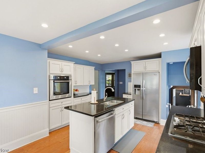 608 Chestnut Boulevard, Cuyahoga Falls, OH 44221 Photo 17