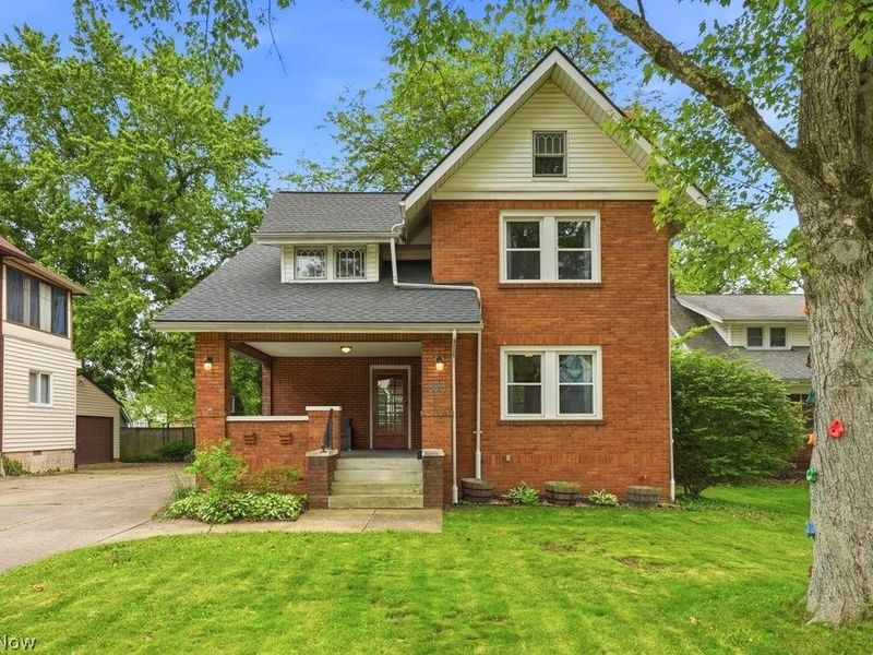 608 Chestnut Boulevard, Cuyahoga Falls, OH 44221 Photo 2