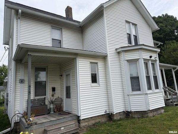 415 WILLOW Street, Pekin, IL 61554