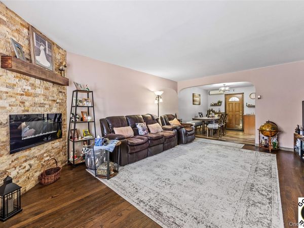 7521 Furmanville Avenue , Middle Village, NY 11379
