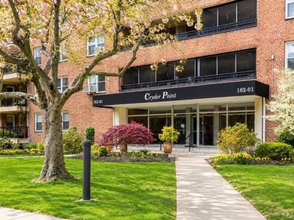 162-01 Powells Cove Boulevard , Unit 2G, Beechhurst, NY 11357