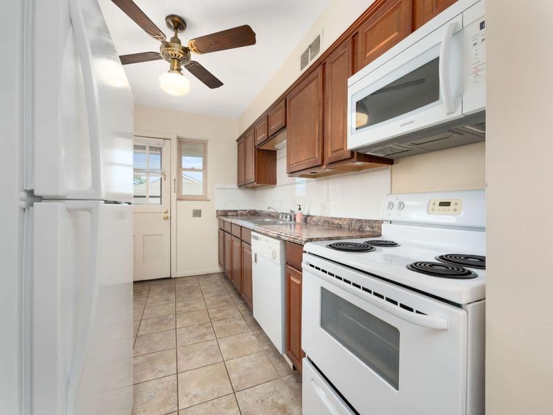 1629 Grandview Avenue, Unit A and B, Columbus, OH 43212 Photo 11
