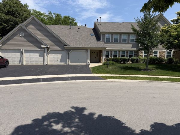 33 Ashburn Court , Schaumburg, IL 60193