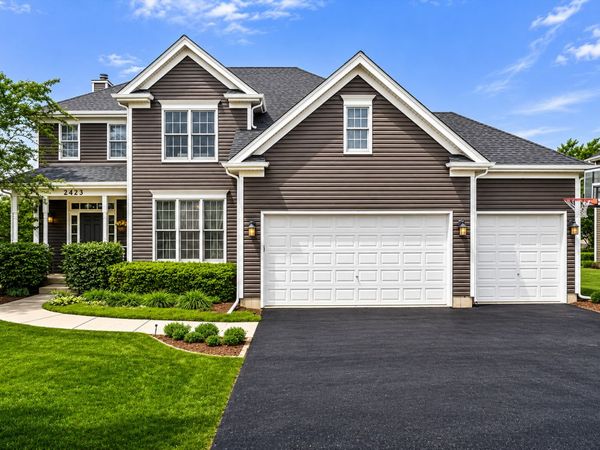 2423 Dustin Drive , Sycamore, IL 60178