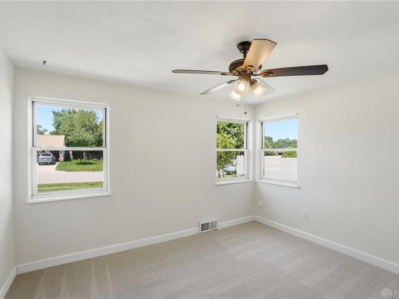 976 Kenosha Road, Kettering, OH 45429 Photo 14