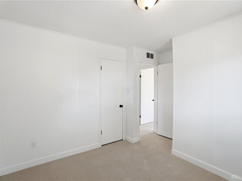 976 Kenosha Road, Kettering, OH 45429 Photo 19