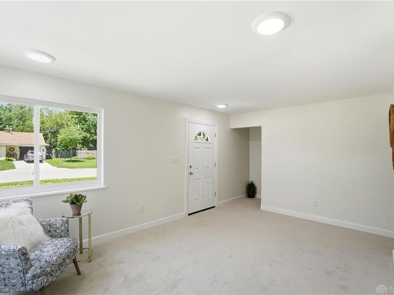 976 Kenosha Road, Kettering, OH 45429 Photo 4
