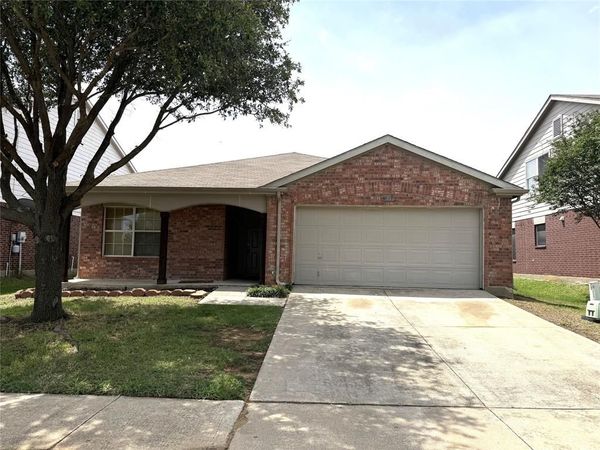 8824 Sagebrush Trail, Cross Roads, TX 76227
