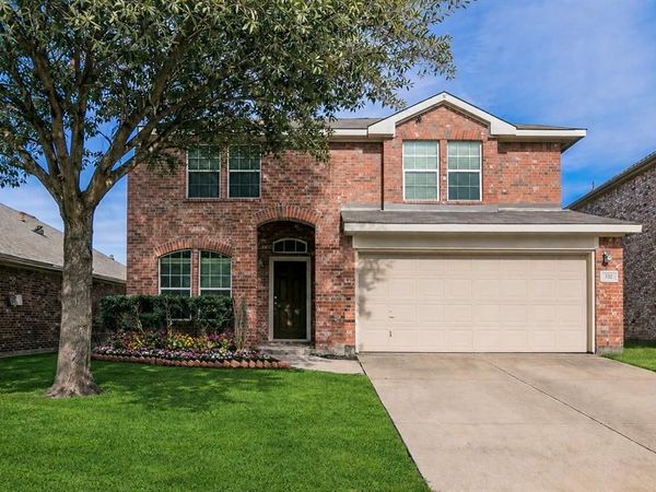 322 Highland Creek Drive, Wylie, TX 75098
