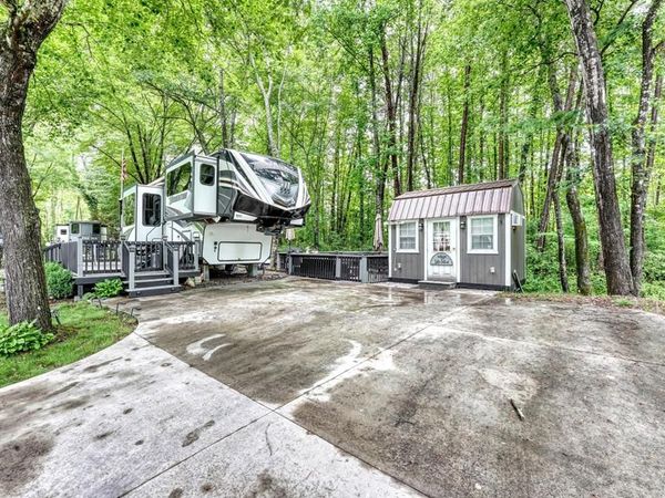 73 Moccasin Lane, Blairsville, GA 30512