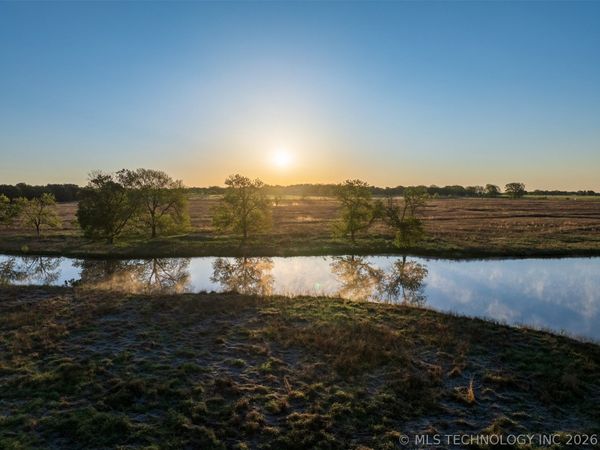 5 N 300 Road , Okmulgee, OK 74447