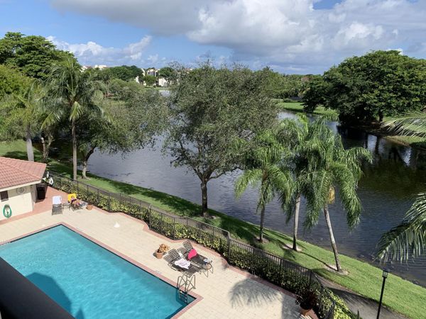 2105 Lavers Circle, Unit 407, Delray Beach, FL 33444
