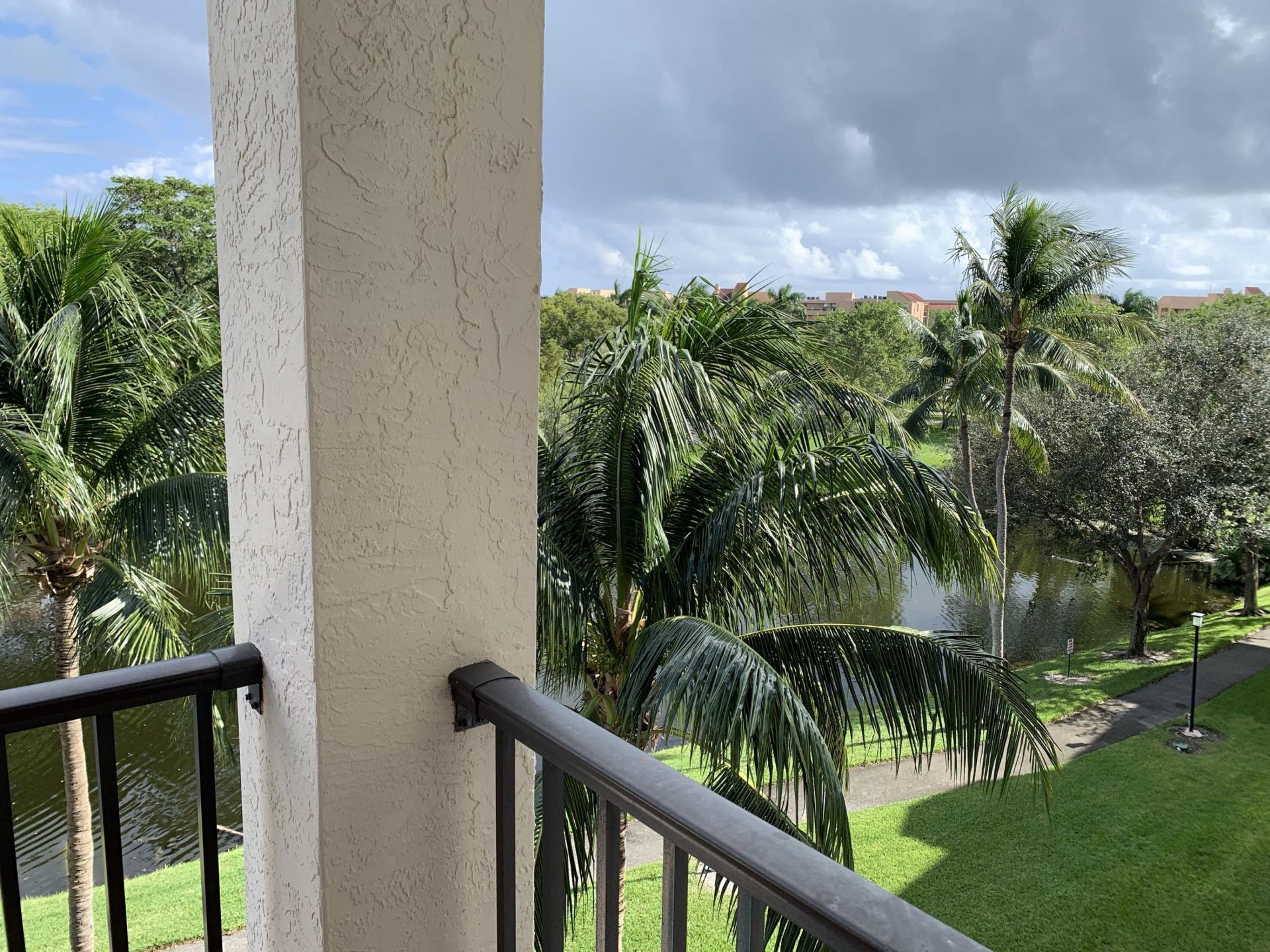 2105 Lavers Circle, Unit 407, Delray Beach, FL 33444 Photo