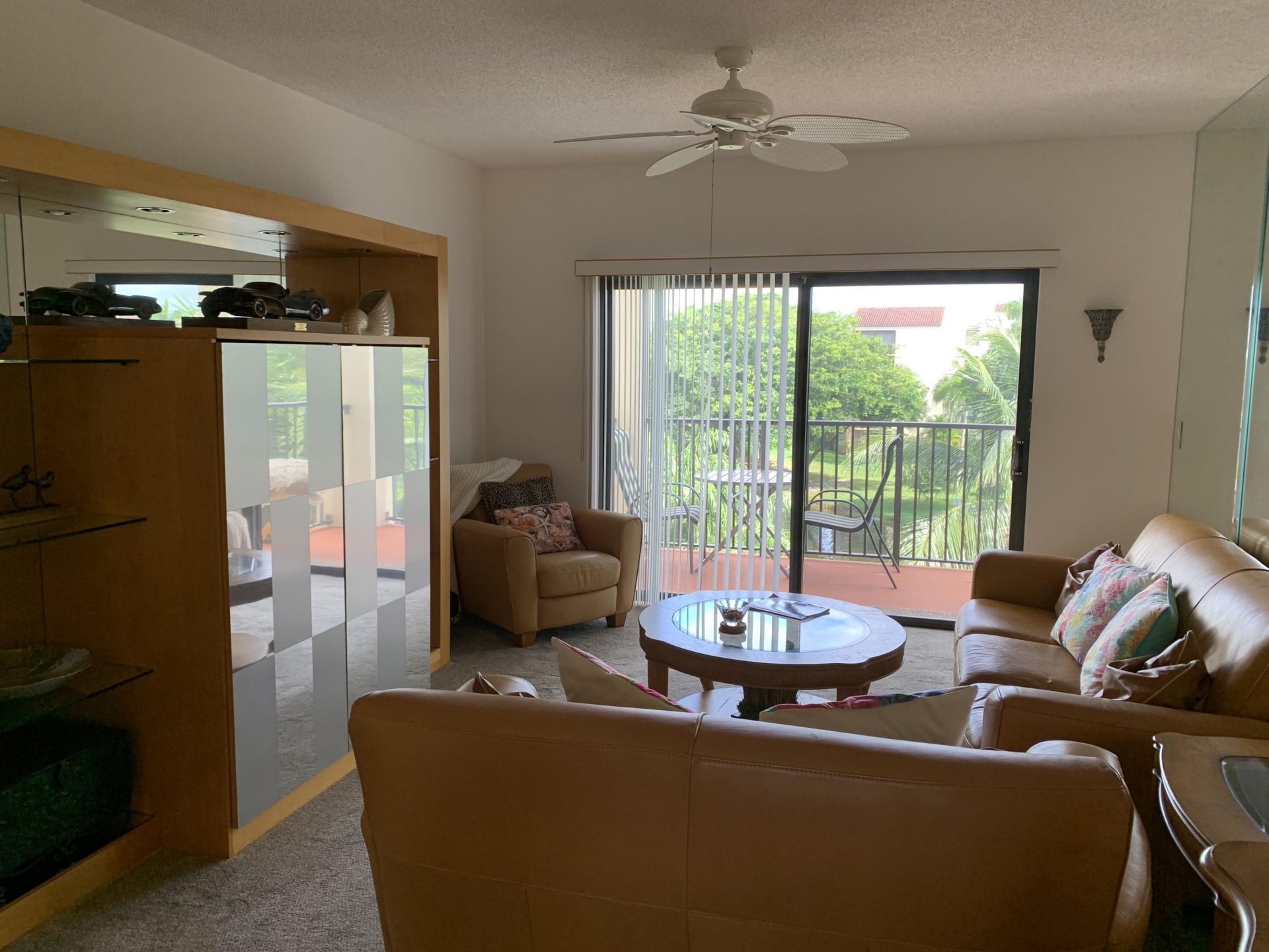2105 Lavers Circle, Unit 407, Delray Beach, FL 33444 Photo