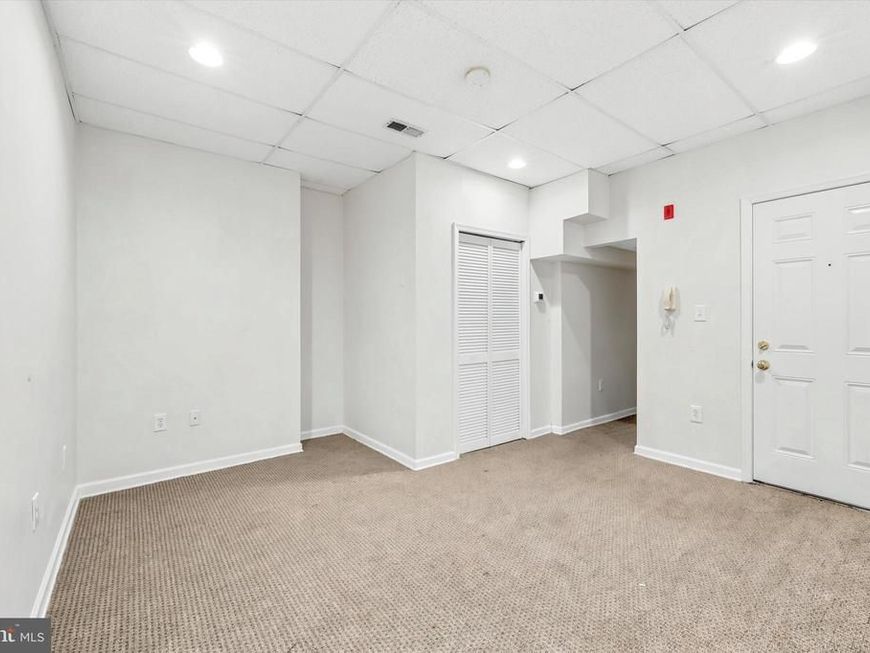 35 S 19th Street, Unit 2, Philadelphia, PA 19103 Main Photo